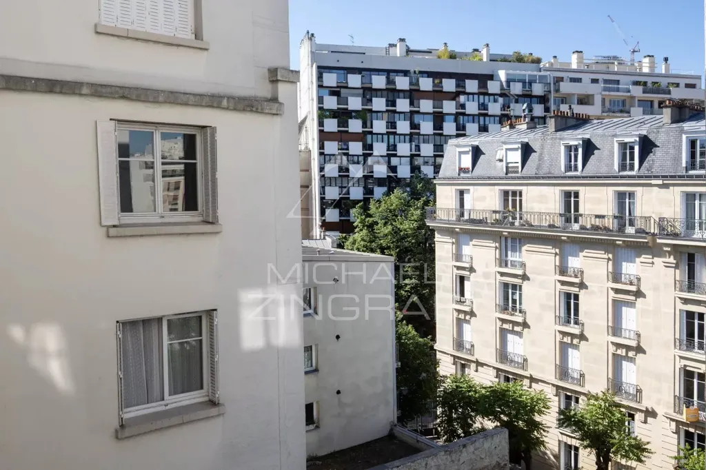 Rõdu - Studio with Balcony in Paris 15th