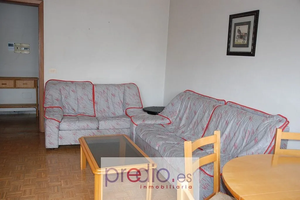 Elutuba - 2-Bedroom Apartment with Garage in San Roque