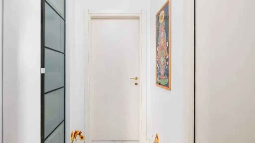Hallway - Duplex with Panoramic Terrace in San Donato Milanese