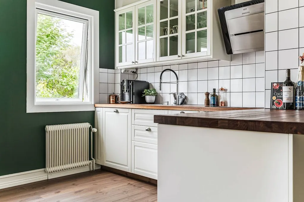 Cuisine - Renovated Apartment with Balcony near Guldtorget