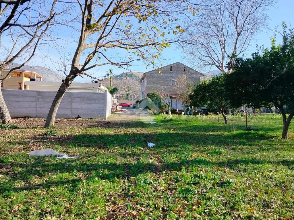 Jardin - Residential Plot in Arienzo, Caserta