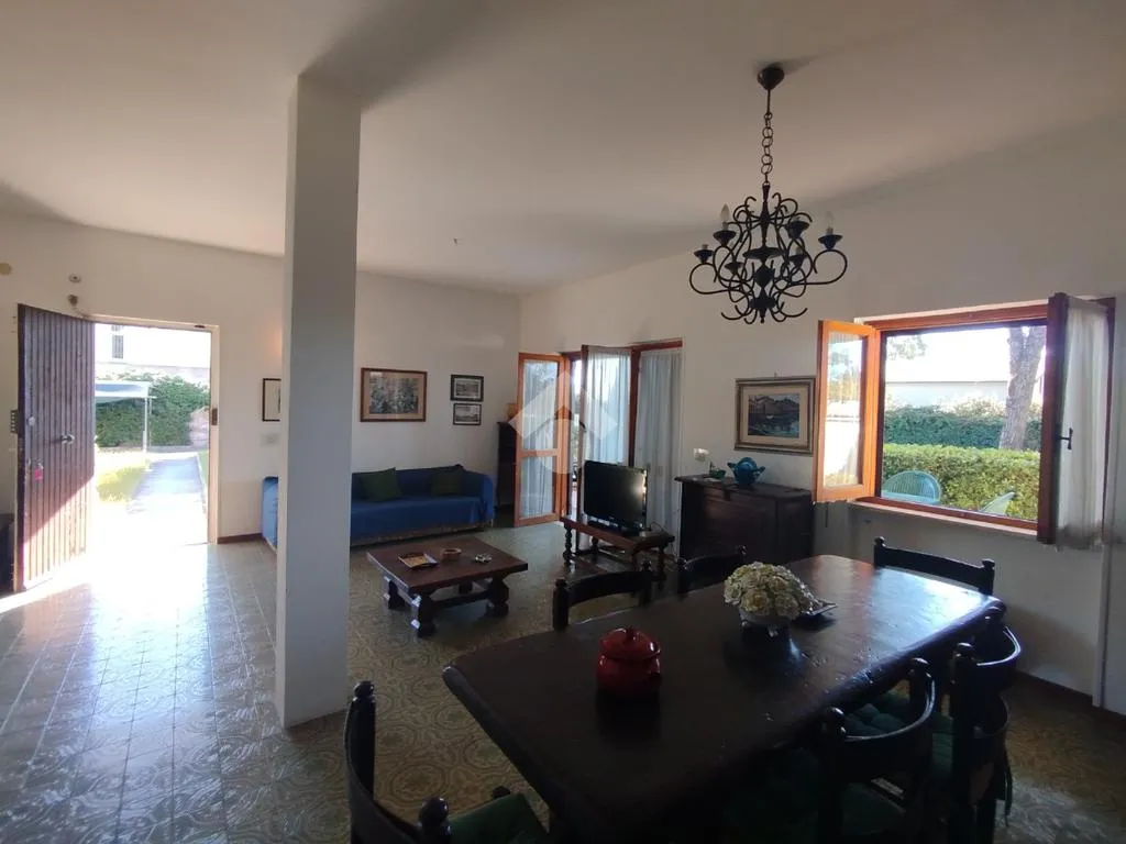 Salle à manger - Luxury Villa with Sea View in Terracina