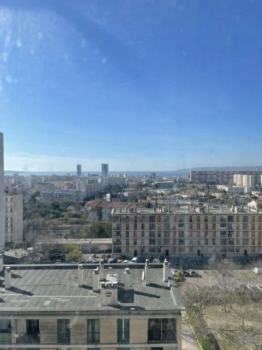 Balcone - 3-Piece Flat with Balcony in Marseille