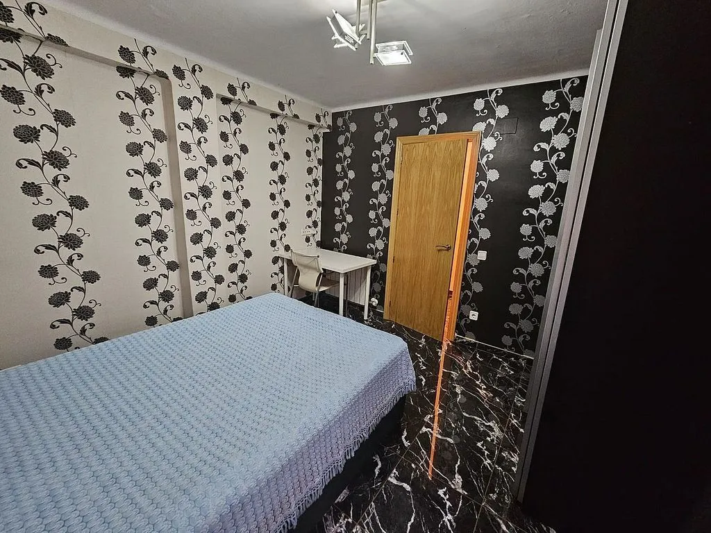 Chambres - Student-Friendly Flat with Balcony in Eixample