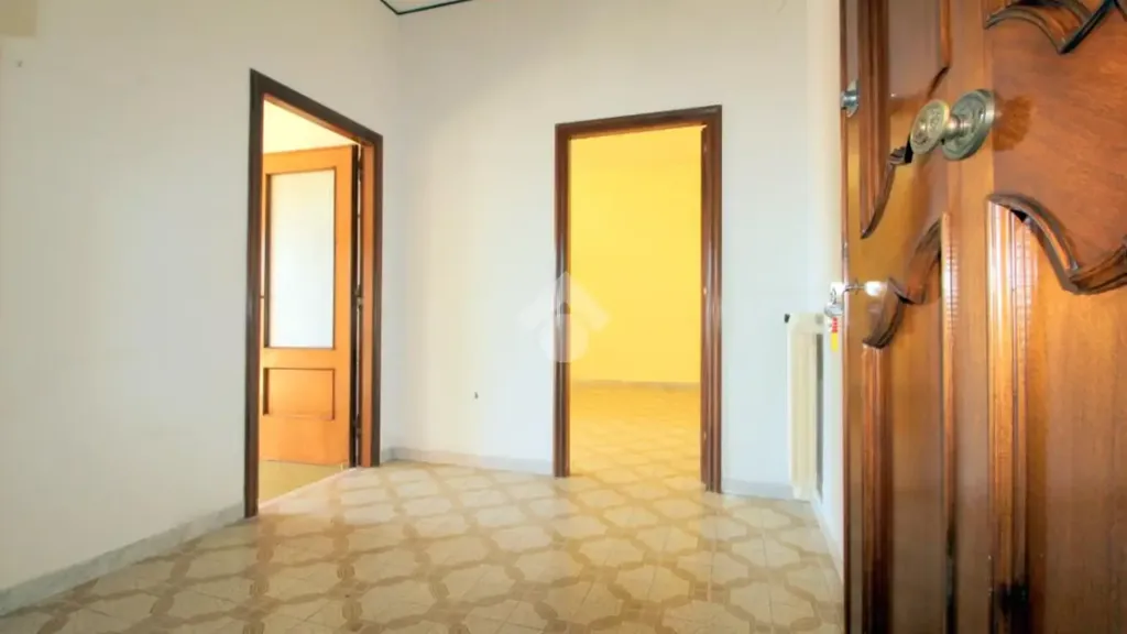 Esik - Three-Bedroom Apartment with Panoramic Balcony in Lucera