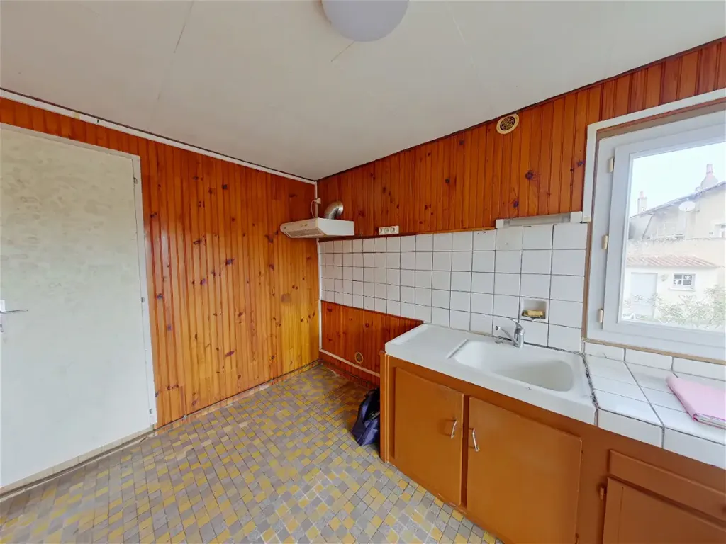 4-toaline maja asukohas Montmorillon