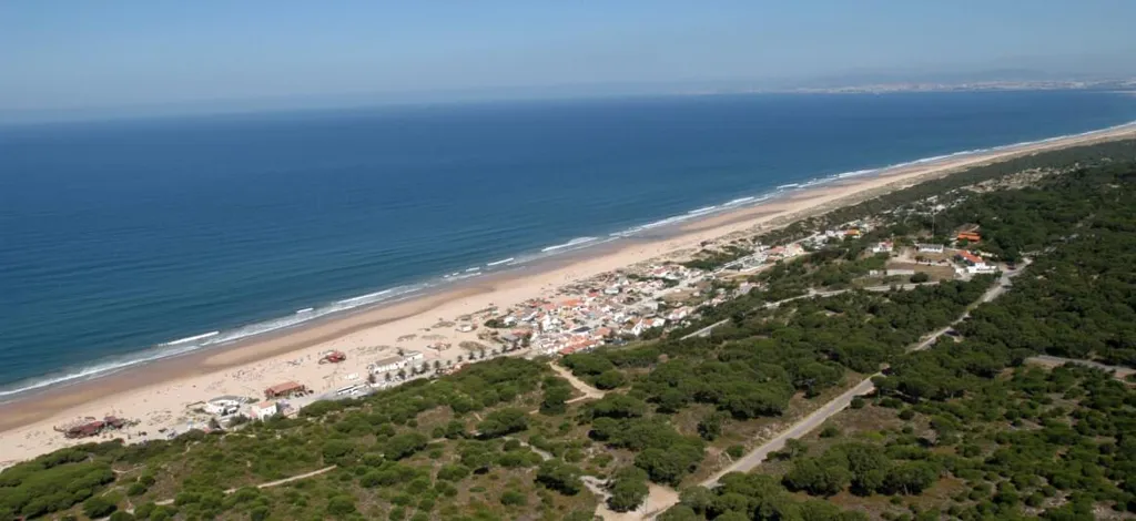 Vue aérienne - Contemporary Villa with Pool in Aroeira, Almada