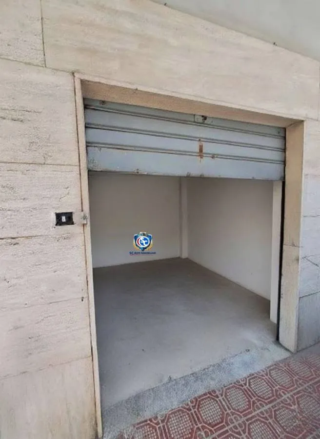 Garage - Auction Apartment with Terraces in Capua