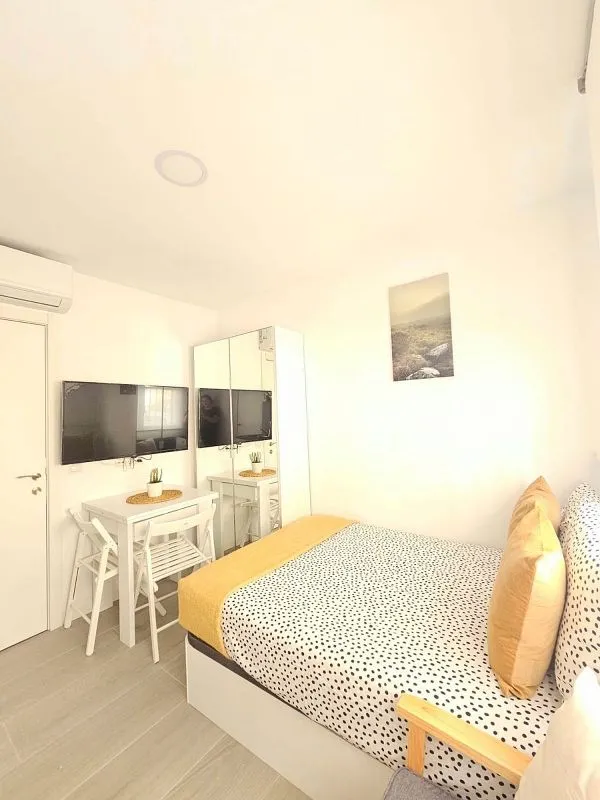 Furnished Studio in Urban Centre