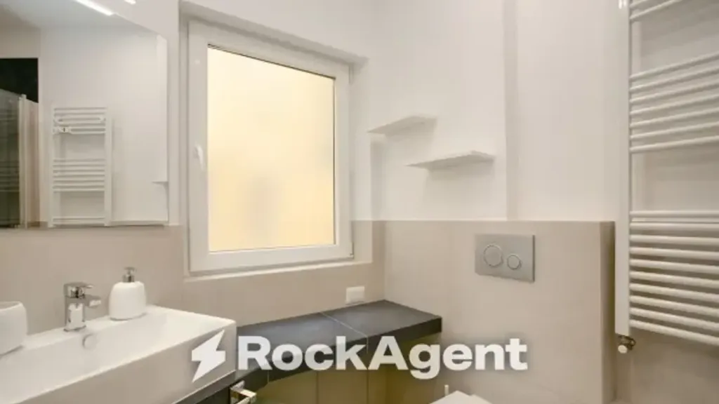 Vannitoad - Ristruttured Apartment with Balcony in Rome