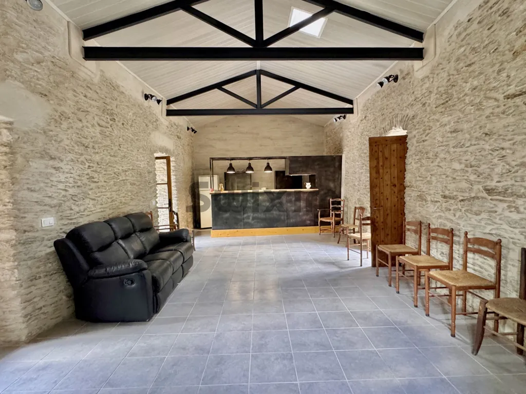 Séjour - Hameau de 22 Hectares avec Piscine en Cévennes