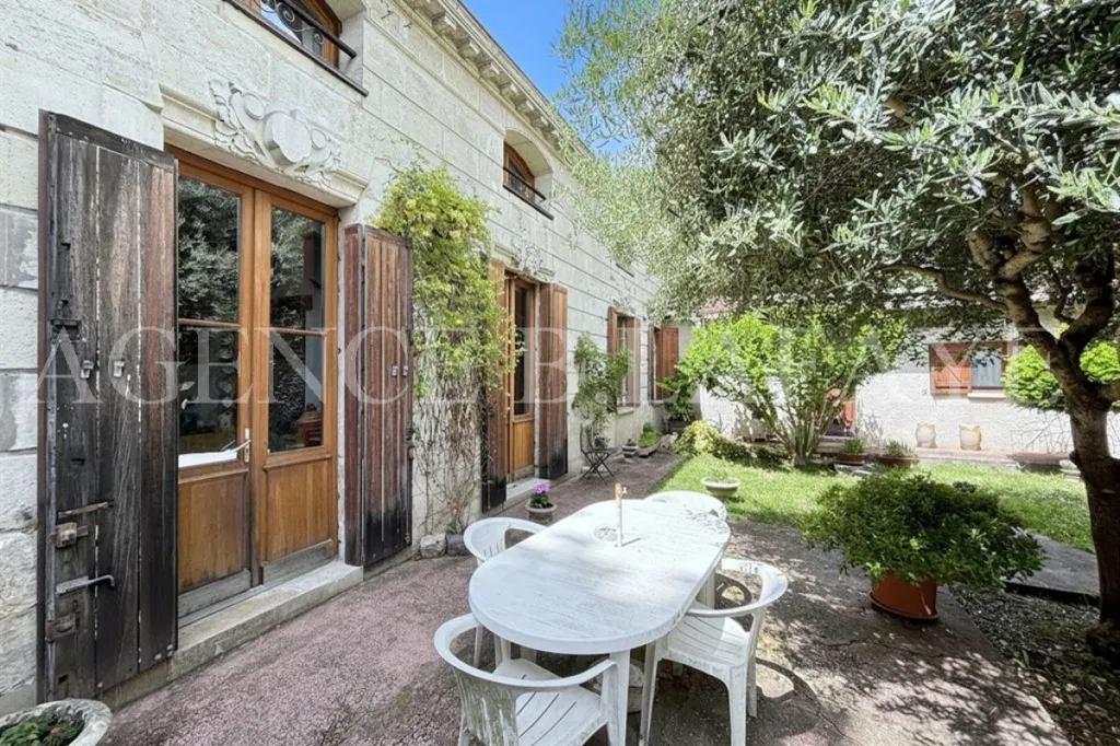 Garden - Stone House with Garden in Talence