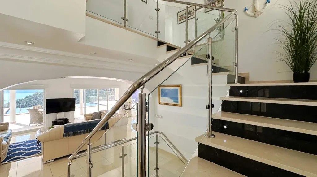 Pièces - Villa with Sea Views in Altea