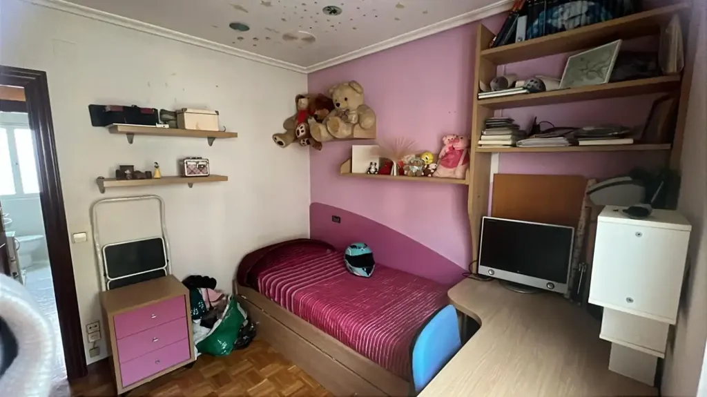 Bedrooms - Duplex Apartment with Balcony in Logroño Centre