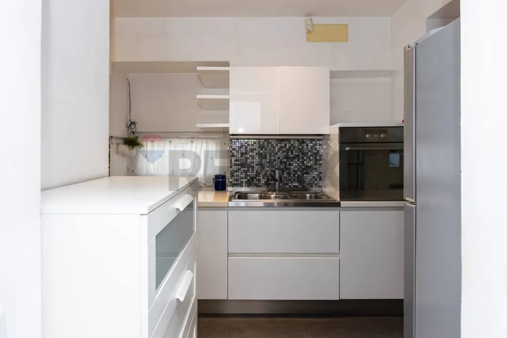 Köök - Modernised Apartment with Terrace in Catania