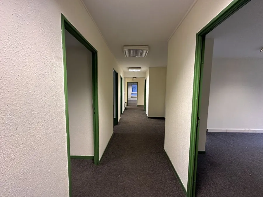 Entrée - Bureaux de 10 pièces avec Ascenseur au Centre de Metz