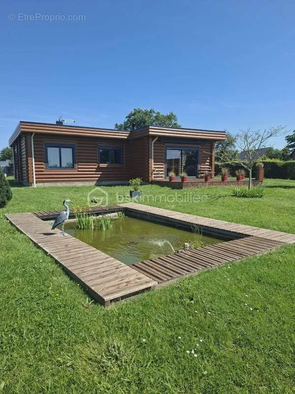 Garden - Log Cabin with Terrace in Urban Area