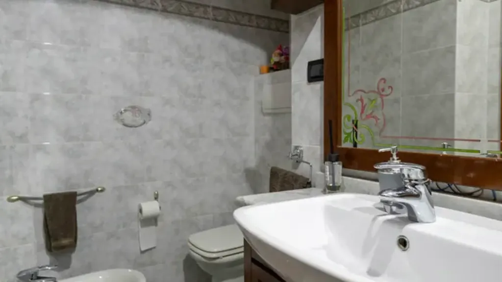 Bagni - Apartment with Terrace in Marsciano Centre