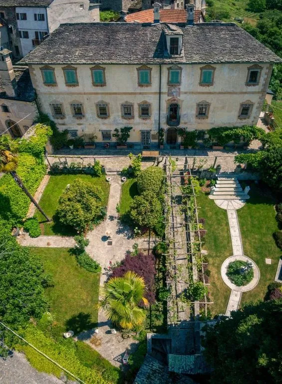 Vue aérienne - 18th Century Villa with Park in Trontano