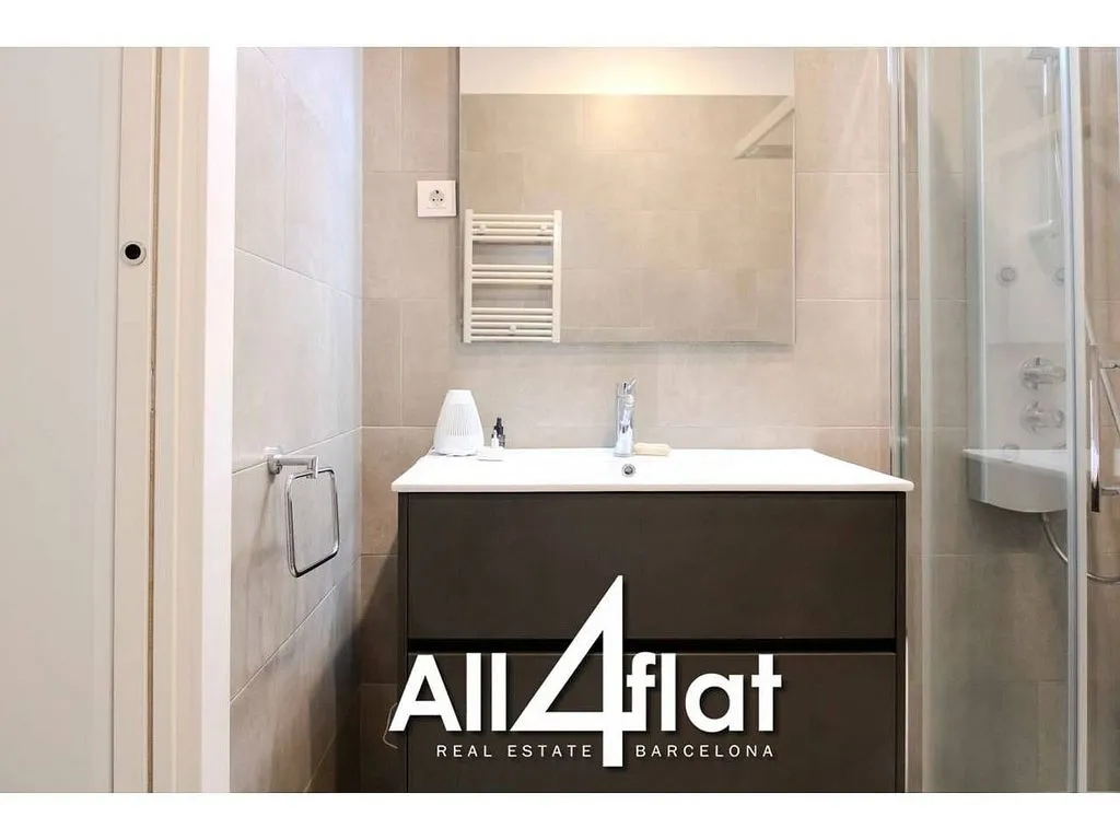 Salles de bain - Furnished Flat with Patio in La Dreta de l'Eixample