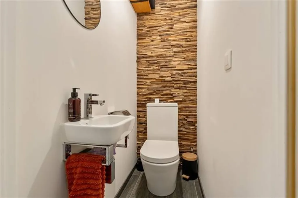Vannitoad - Duplex with Balcony near Autoroute in Town Centre