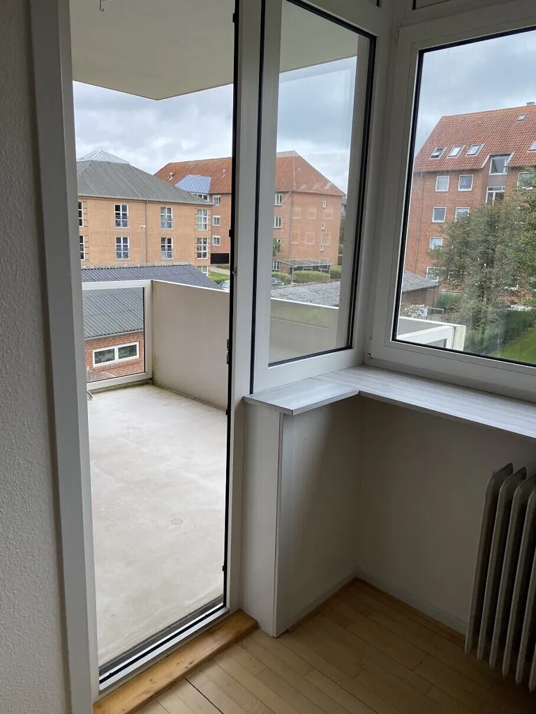 Balcon - 3-Bedroom Terraced House in Skive