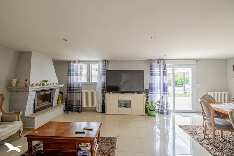 Séjour - Maison Familiale avec Piscine à Sainte-Eulalie