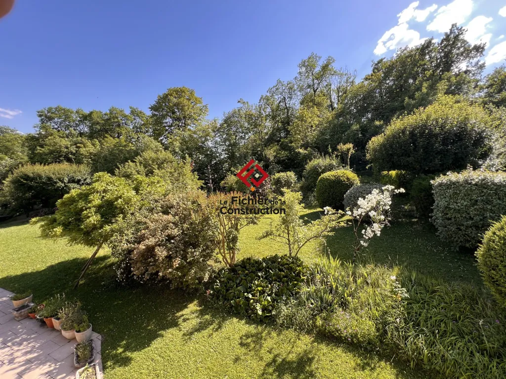 Jardin - Maison Familiale avec Piscine à Saint-Ismier