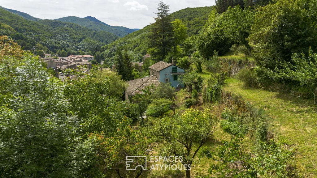 Aed - Historic Millhouse with River View in Burzet