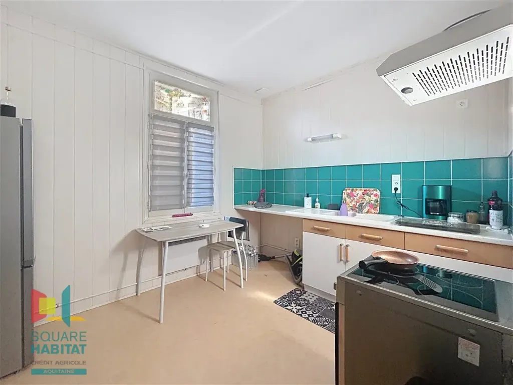 Cucina - Bright 4-Bedroom Apartment in Hostens
