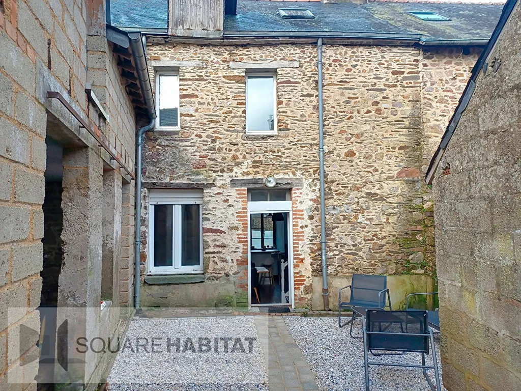 Jardin - Maison en Pierre avec Cour à Val D'Anast