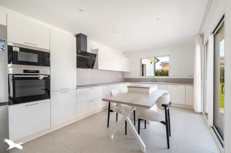 Köök - Contemporary Flat with Garage in Couzeix
