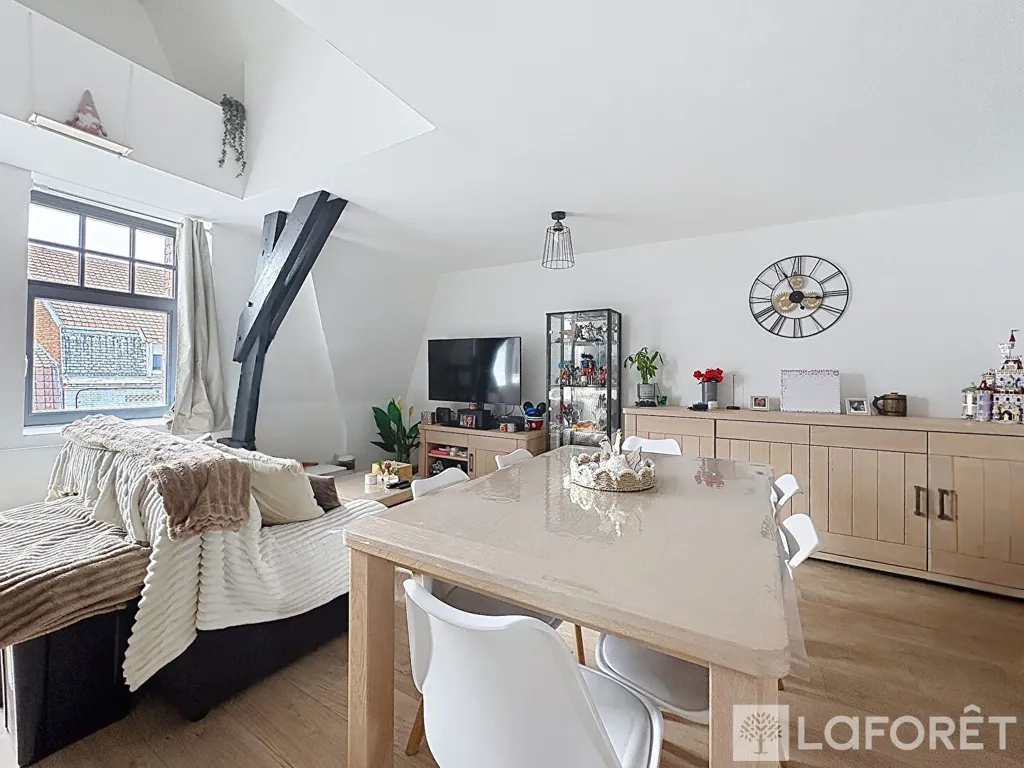 Elutuba - Duplex Apartment with Fireplace in Estaires Centre