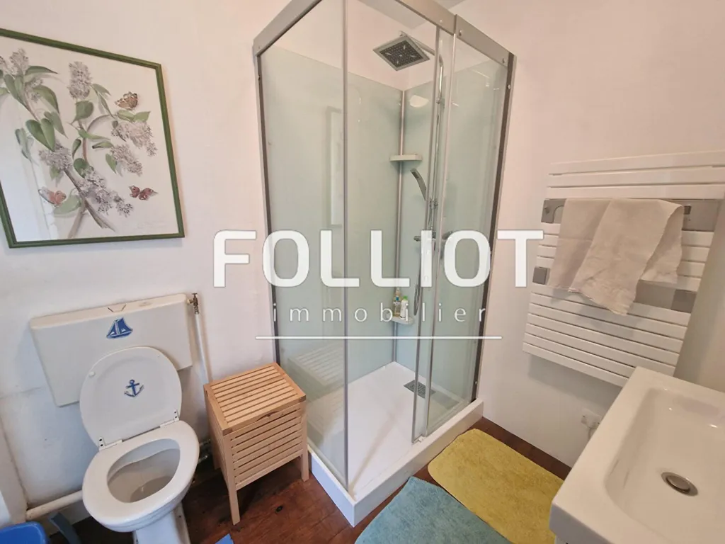 Bathrooms - Charming Stone House in Gorges Village
