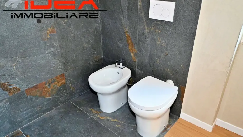 Salles de bain - Fully Rented Apartment with Ascender in Modena