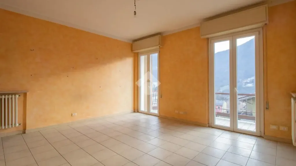 Toad - Quadrilocale with Balcony in Lumezzane
