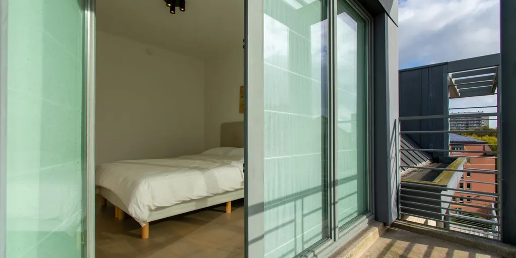 Magamistoad - Penthouse with South-West Terrace in Evere
