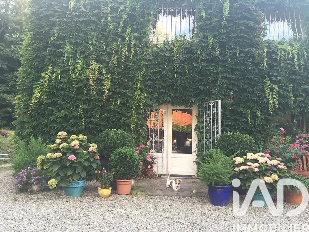 Aed - Atypical Villa with Pool in Bruebach