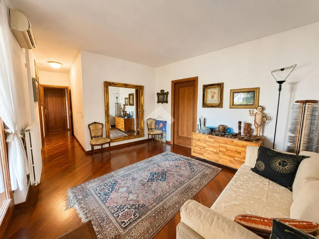 Soggiorno - Apartment with Terrace in Brescia