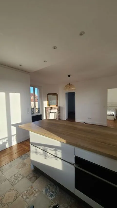Cucina - Meubled 3-Piece Flat with Balcony in Meudon