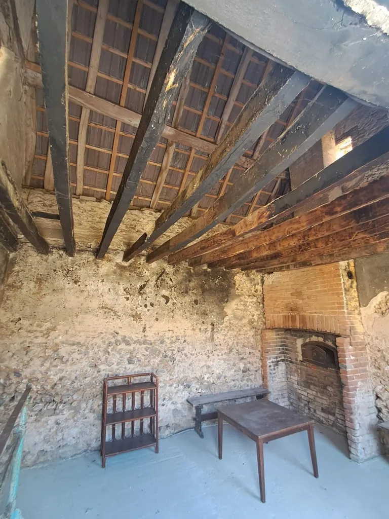 Toad - Authentic Farmhouse with Renovation Potential