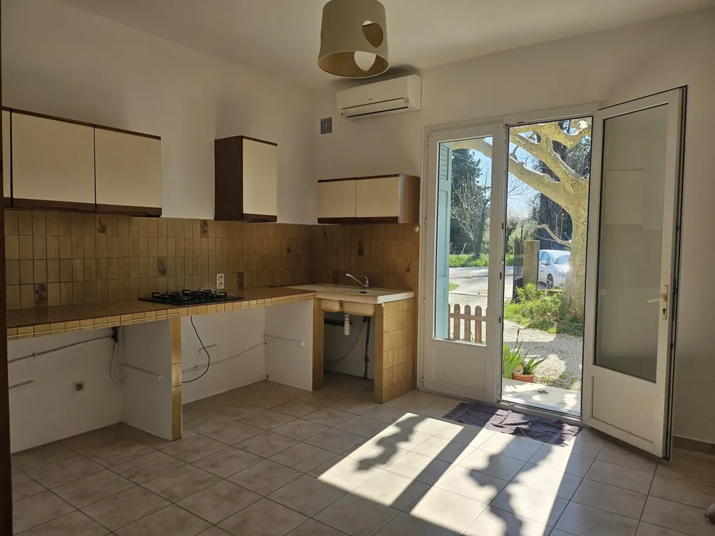 Cuisine - Appartement T2 avec Terrasse en Campagne à Travaillan