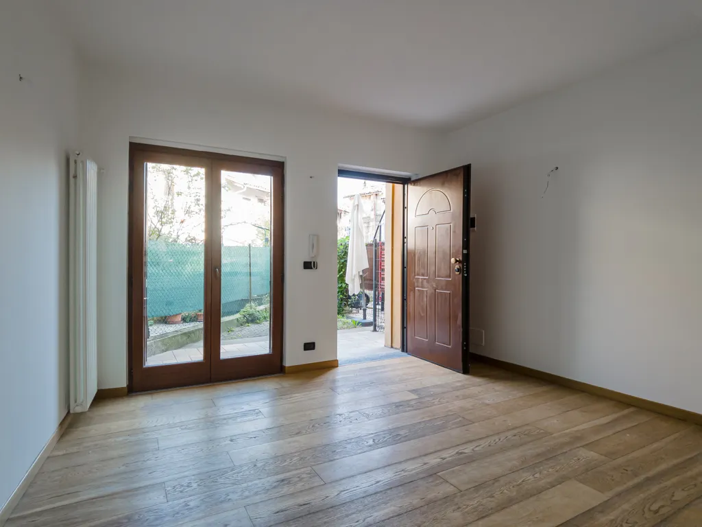 Toad - Ground Floor Apartment with Balcony in Rivoli