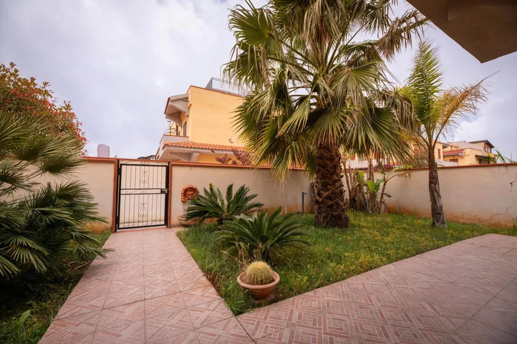 Aed - Villa with Terrace in Scalea