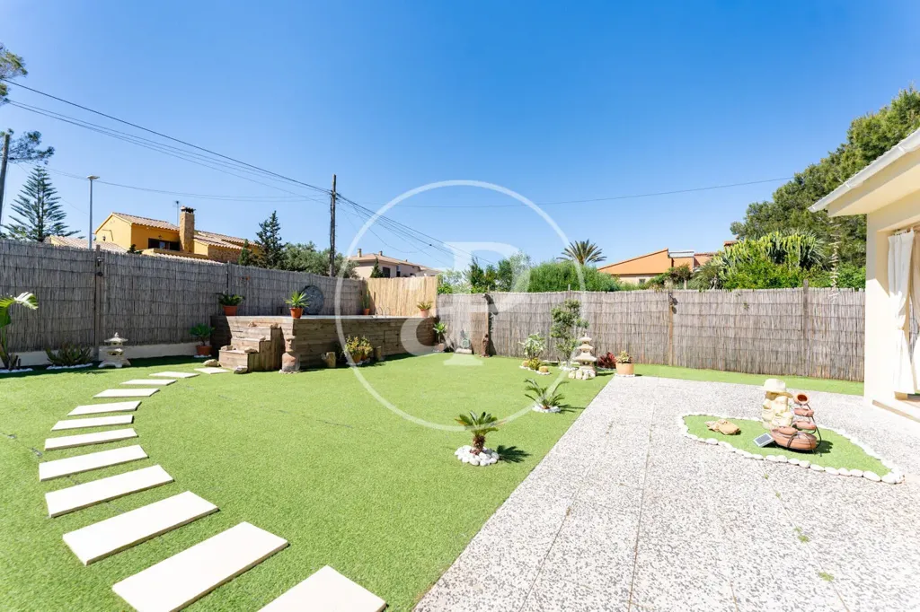 Jardin - Renovated Chalet with Sea View in Badia Blava