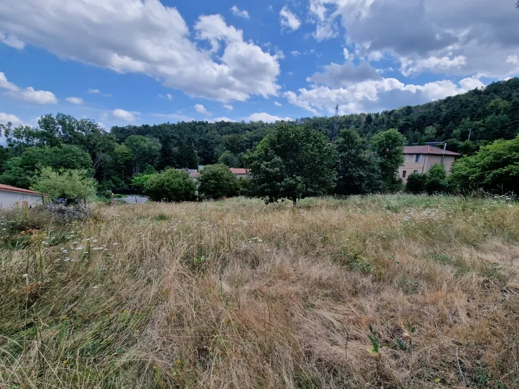 Jardin - Terrain Viabilisé avec Permis de Construire à Marcoux
