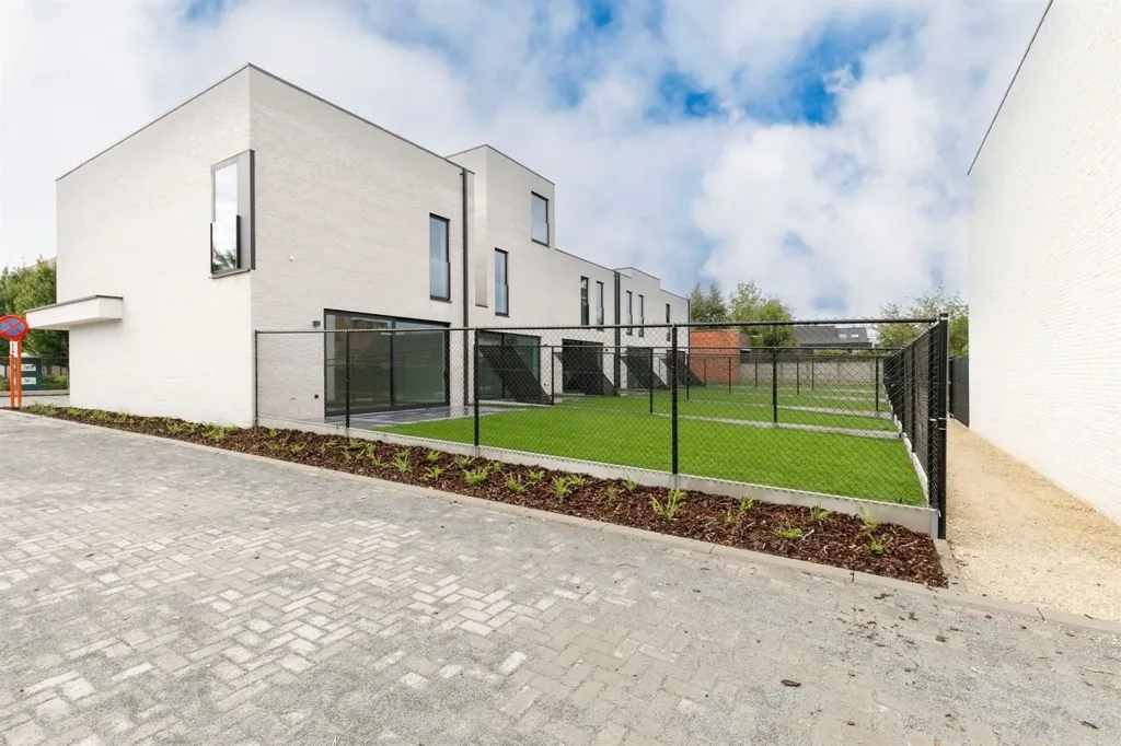 Extérieur - Maison Éco-Responsable avec Terrasse à Berlaar