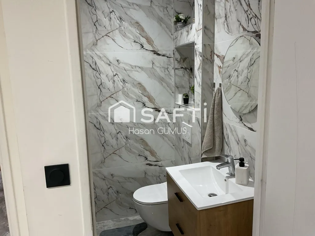 Bagni - Spacious Flat with Private Terrace in Estrablin
