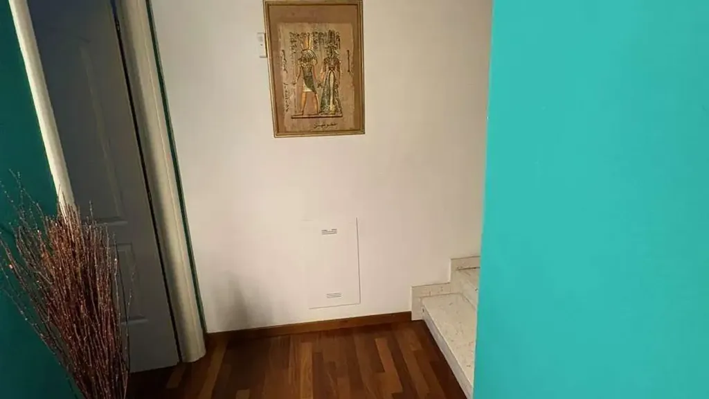 hallway_entrance