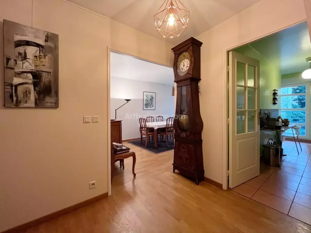 hallway_entrance